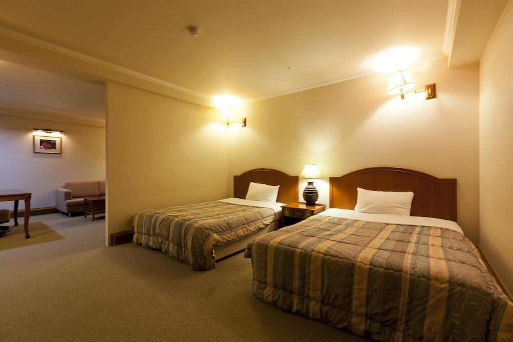 Station Hotel Au Tsu Kamer foto